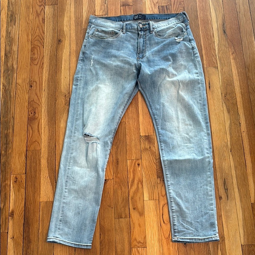 GAP Men's Faded Blue Slim Jeans